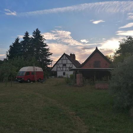 Fischerhaus Galenbeck Bed & Breakfast Bagian luar foto